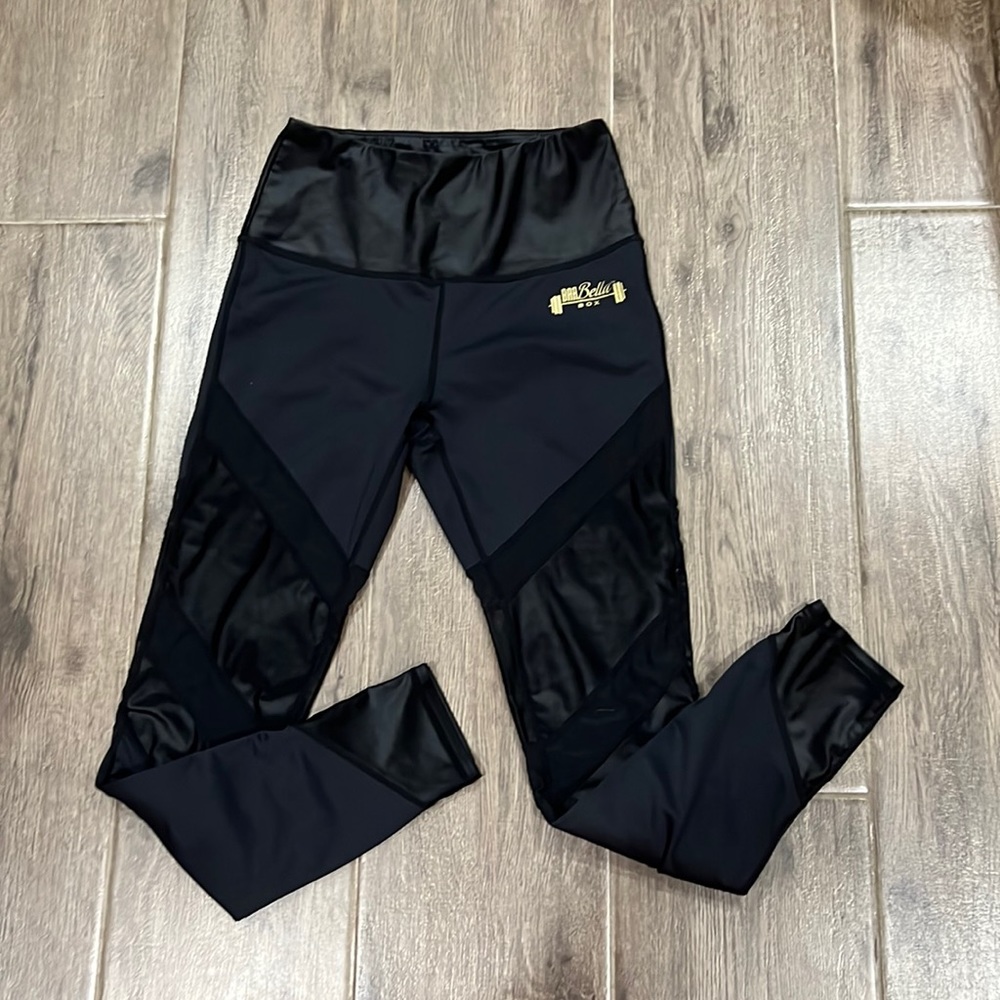 The chestee leggings - medium